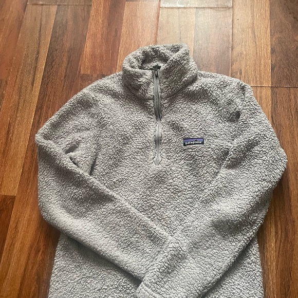 Patagonia Light Gray Sherpa Fleece Jacket Women’s small - Picture 5 of 9